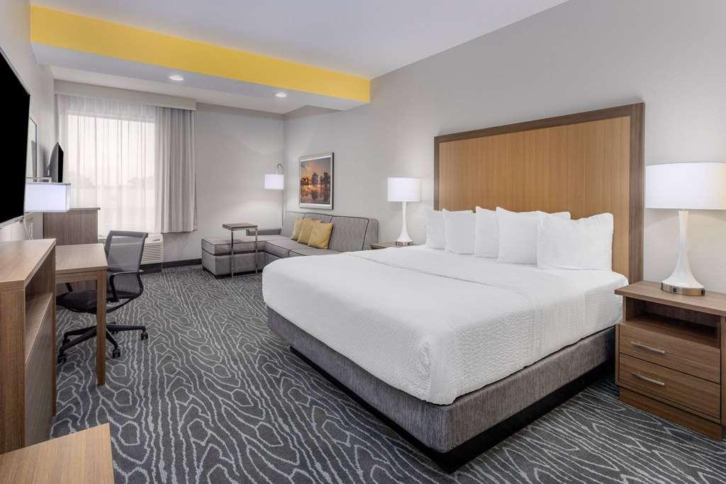 La Quinta Inn&Suites by Wyndham Valdosta Habitación foto